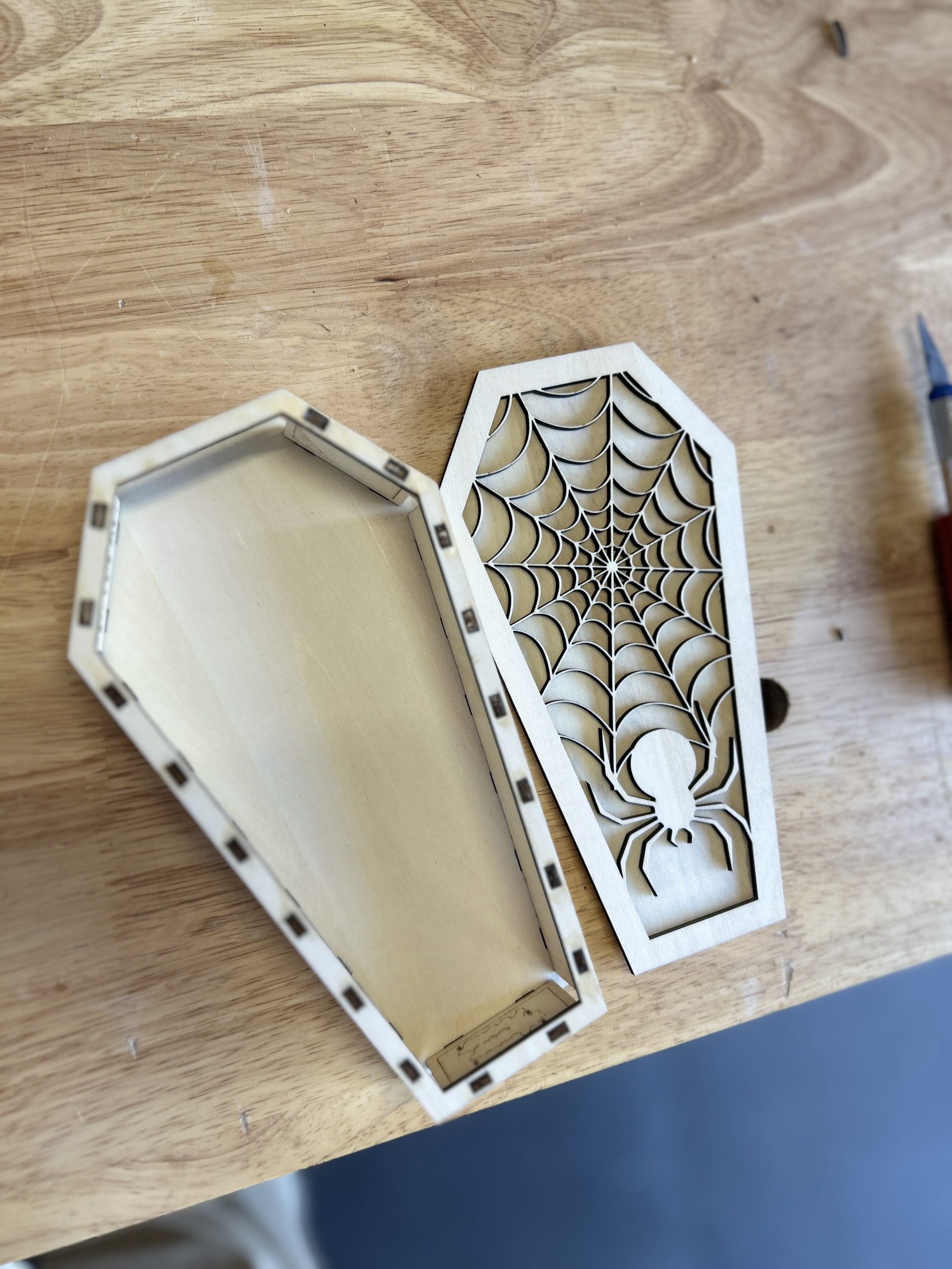 Halloween Laser Cut Candy Box SVG – Coffin Design with Spider Web Lid for XTool & LightBurn 3 Halloween Laser Cut Candy Box SVG – Coffin Design with Spider Web Lid for XTool & LightBurn - Image 3